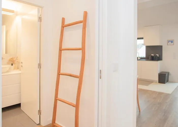 Liiiving In Gaia - Cooper Ii *