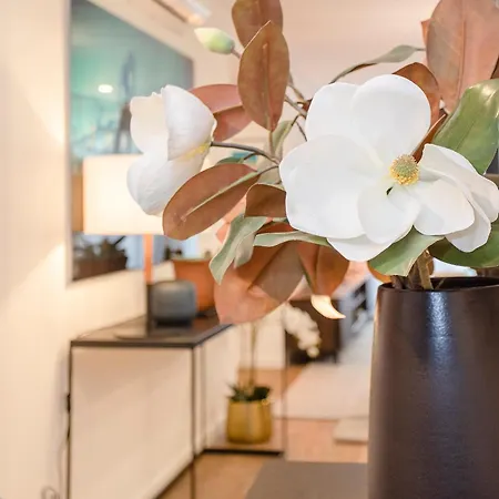 Liiiving In Gaia - Cooper Apartment *