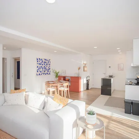 Liiiving In Gaia - Cooper Ii * Vila Nova de Gaia