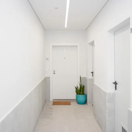 Liiiving In Gaia - Cooper Ii *