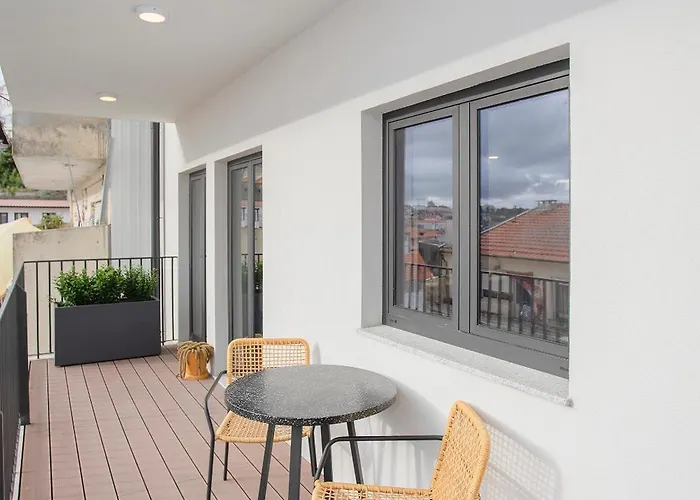 Liiiving In Gaia - Cooper Ii * Vila Nova de Gaia